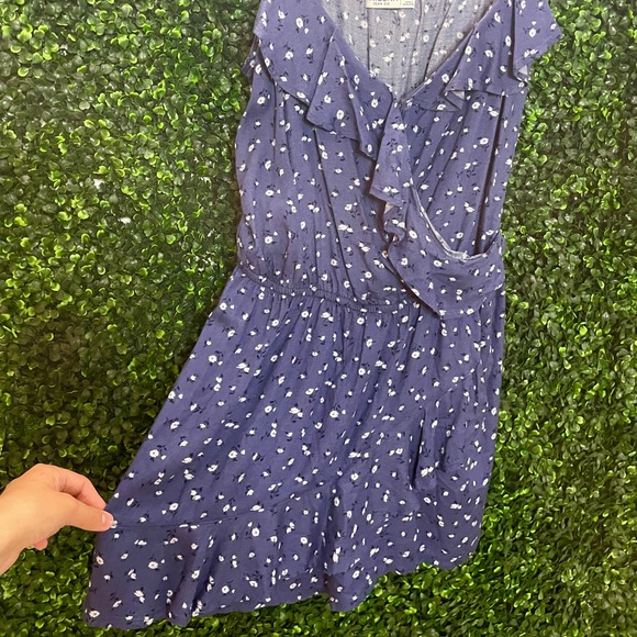 Spring Floral Romper Size L - Picture 2 of 3